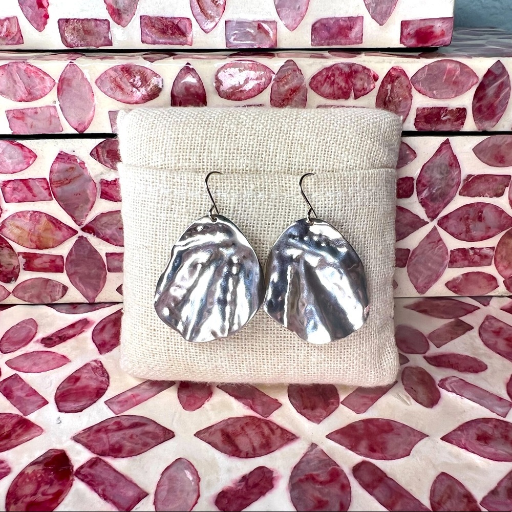 Grace & Heart - Lure Earrings